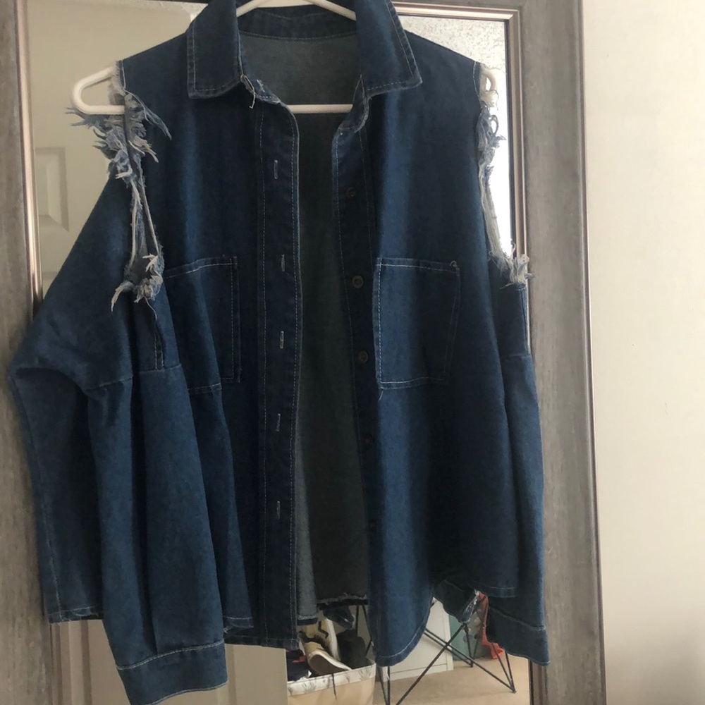JEAN BUTTON DOWN